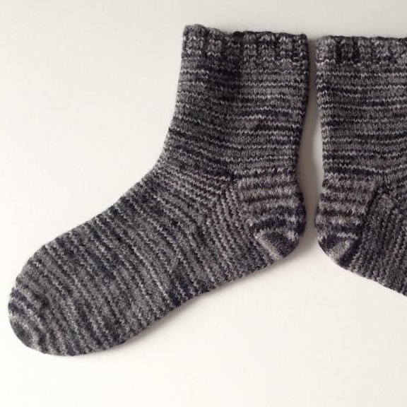 1 Paar längere Kinder-Socken "FILZI SCHWARZ-GRAU"  Gr. 32